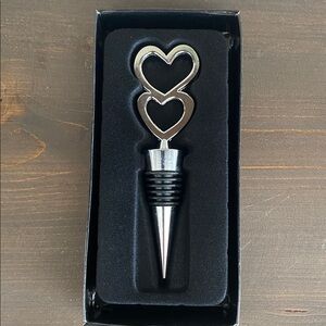 Elegant Double Heart Bottle Stopper 💗 Silver